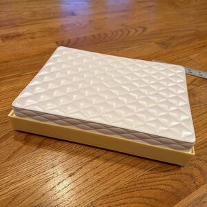 Rainbow High Doll House Doll Bed Replacement White Pearl Quilted Pillow Pattern